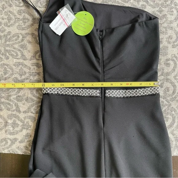 NWT Windsor Black One Shoulder long Dress - Picture 8 of 11